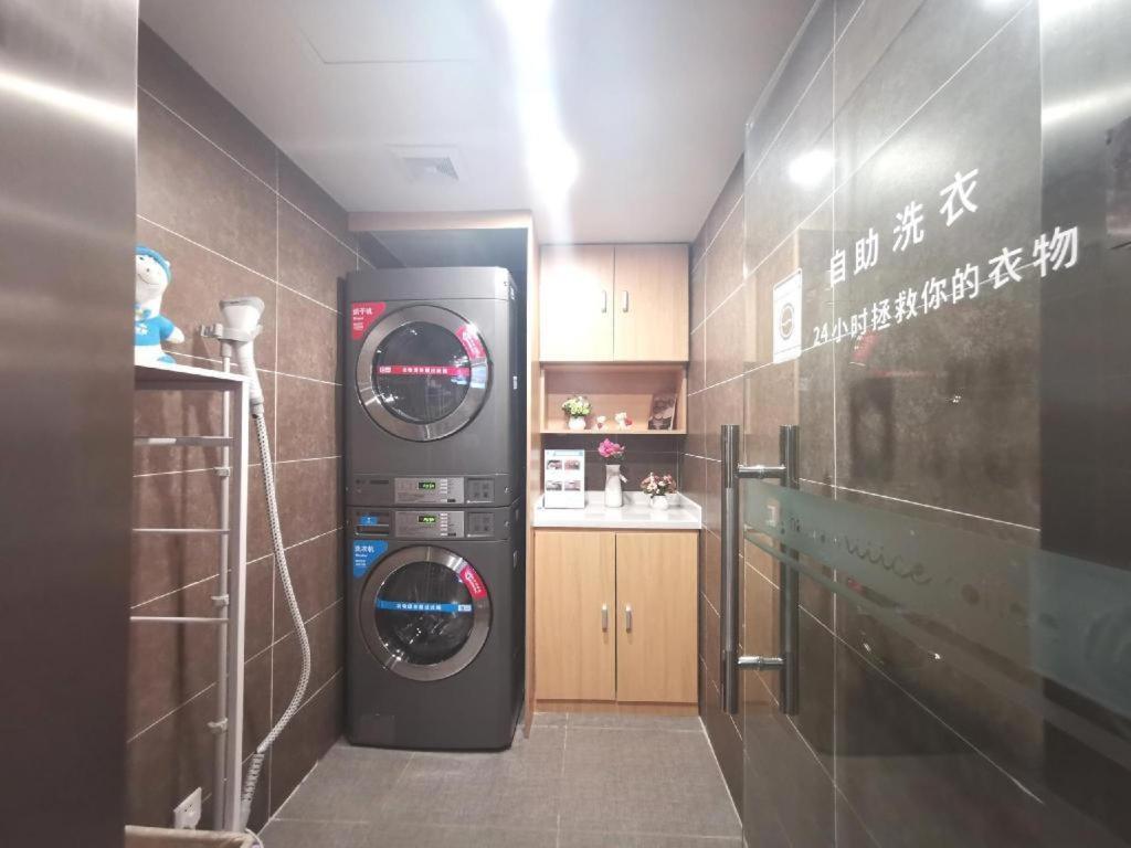 Hanting Express Beijing Sanlitun Bagian luar foto