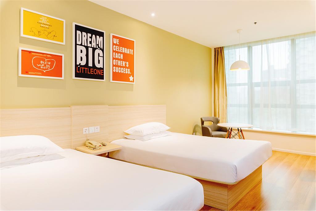 Hanting Express Beijing Sanlitun Bagian luar foto
