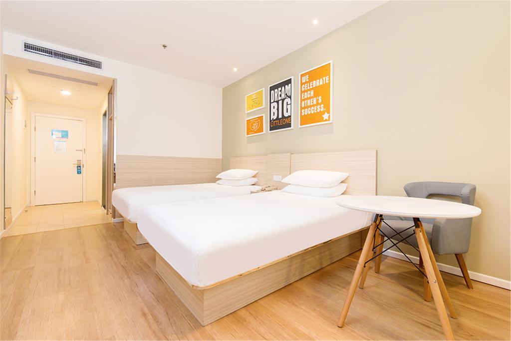 Hanting Express Beijing Sanlitun Bagian luar foto