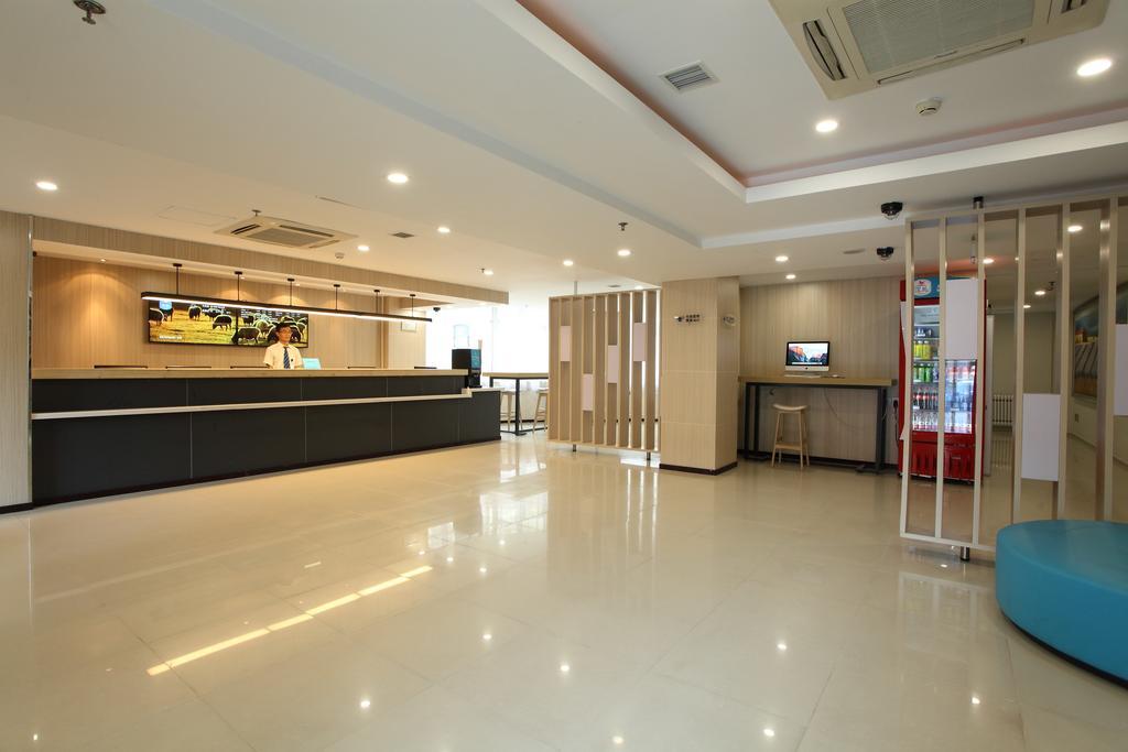 Hanting Express Beijing Sanlitun Bagian luar foto